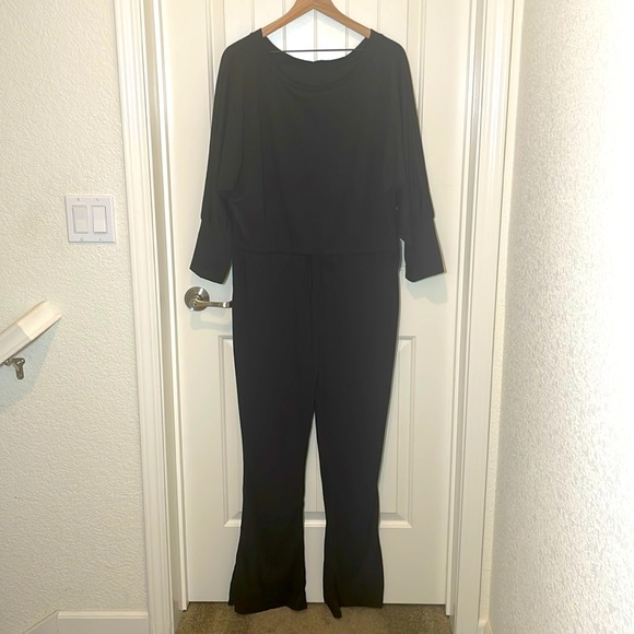 Black Straight Leg Jumpsuit with 3/4 sleeve - Picture 3 of 9